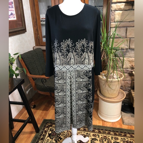 J. Jill Dresses & Skirts - J.JILL SIZE XLARGE BLACK AND GRAY 3/4 SLEEVE PAISLEY PATTERN WEAREVER COLLECTION